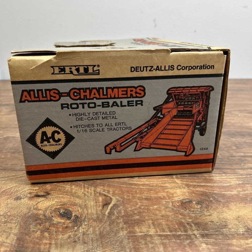 Ertl Allis-Chalmers Roto Baler 1/16 Diecast Orange 1244 1988 USA Special Edition
